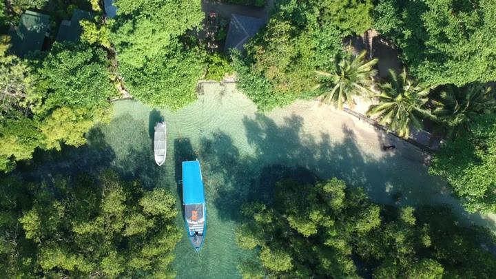 Two Fish Resort Bunaken Exterior foto