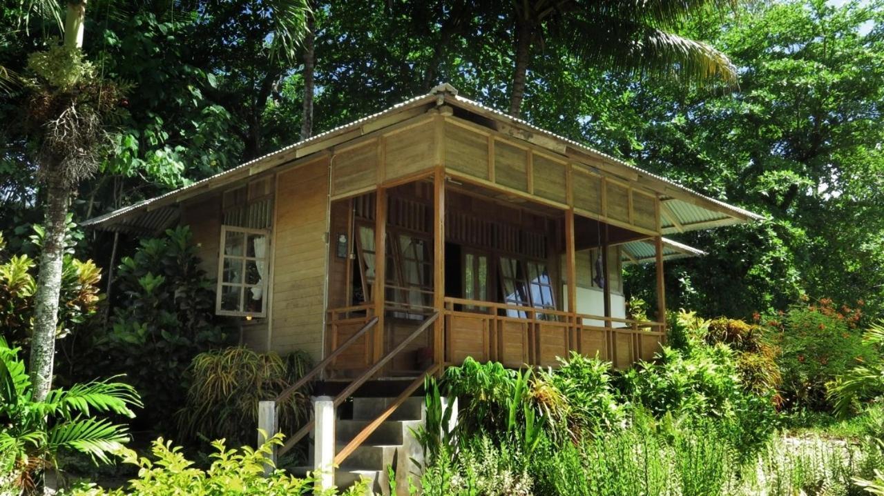 Two Fish Resort Bunaken Exterior foto