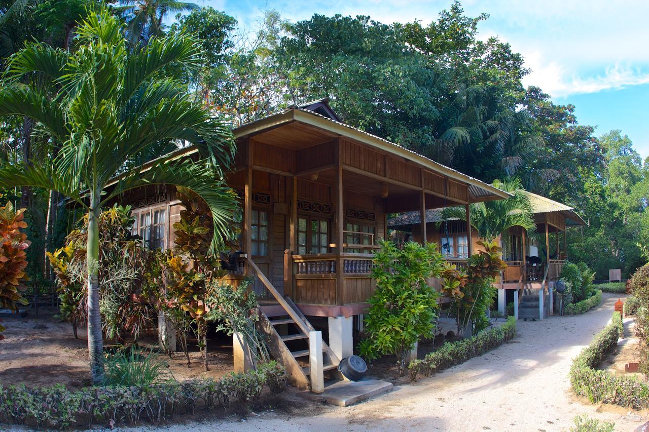 Two Fish Resort Bunaken Exterior foto